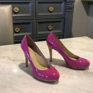 Pink patent leather Bandalino pumps 8M